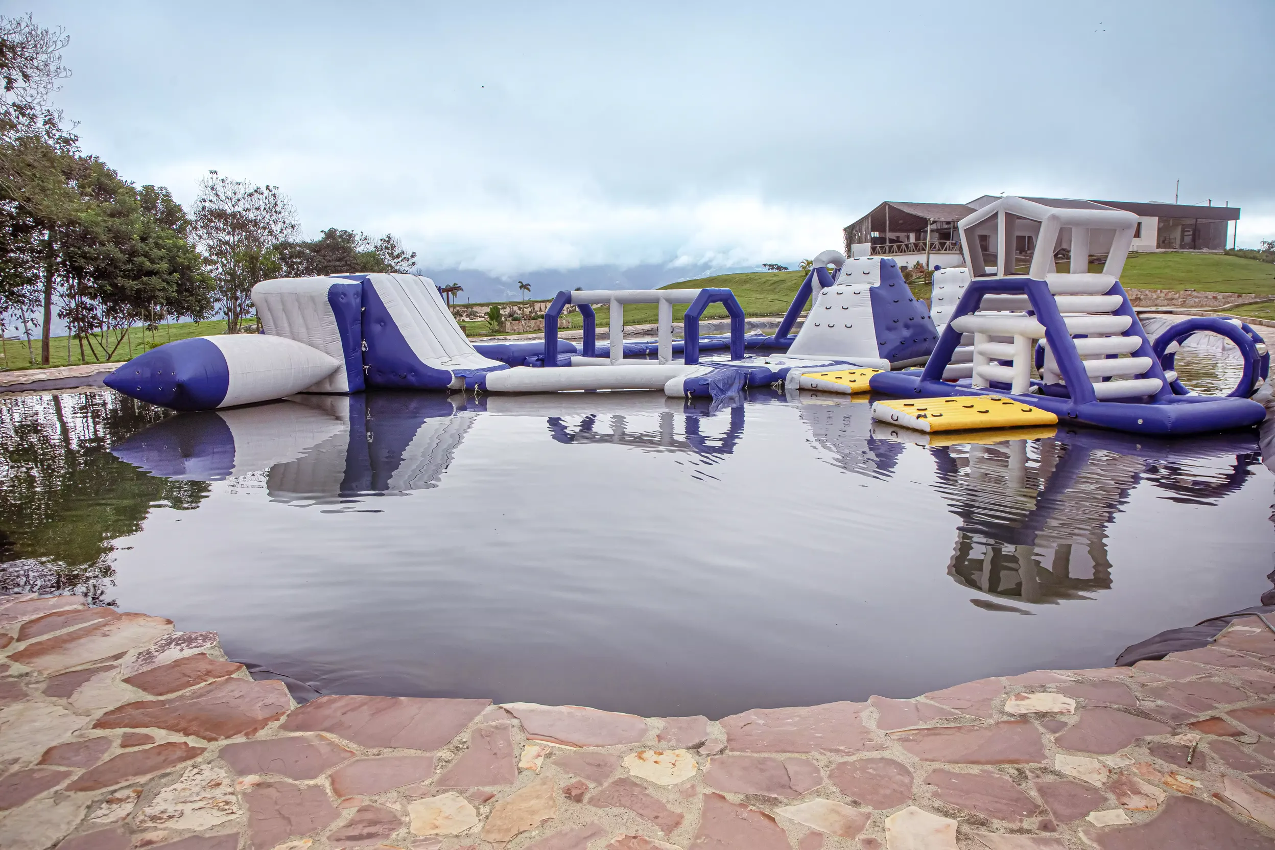 espacios header